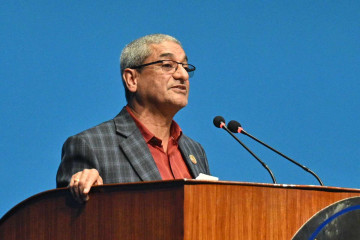 संविधान असफल बनाउन भ्रम छर्ने काम भइरहेको छ : कांग्रेस प्रमुख सचेतक लेखक